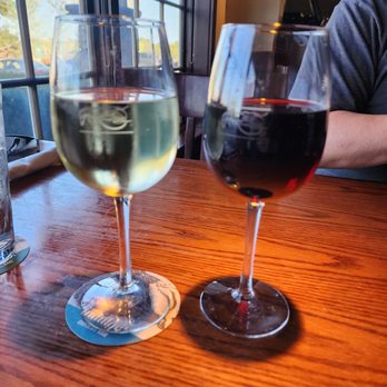 Red Lobster - A little vino - Seafood Near Me - Palmdale, California Red Lobster - A little vino - Seafood Near Me - Palmdale, California