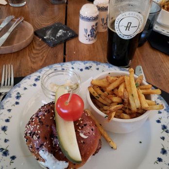 The Globe Restaurant - Prime Rib Sandwich amazing - Canadian (New) Near Me - Mono, Ontario
