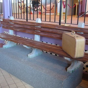 Savannah History Museum - Forrest Gump's Bench - Museums Near Me - Savannah, Georgia Savannah History Museum - Forrest Gump's Bench - Museums Near Me - Savannah, Georgia
