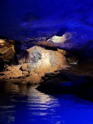 Lost River Cave by null