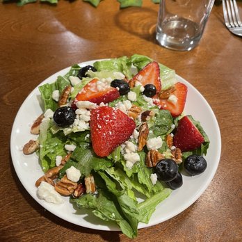 Hint of Soul - Berry and pecan Salad with champagne dressing - Soul Food Near Me - Phoenix, Arizona Hint of Soul - Berry and pecan Salad with champagne dressing - Soul Food Near Me - Phoenix, Arizona