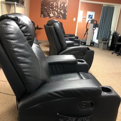 Stangherlin Chiropractic Clinic - Massage chairs