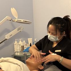 iBeauty Center - Face massage