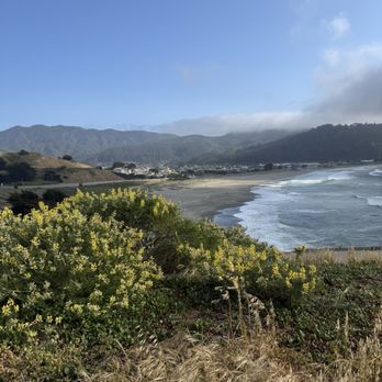 Rockaway Beach - Beaches Near Me - Pacifica, California