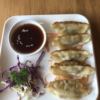 Fin Sushi Bar - Sushi Bars Near Me - Chicago, Illinois