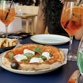Oretta Midtown - Pizza Margherita - Breakfast & Brunch Near Me - Toronto, Ontario