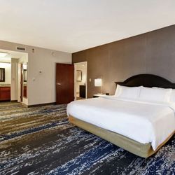 Embassy Suites by Hilton Charleston - Guest room