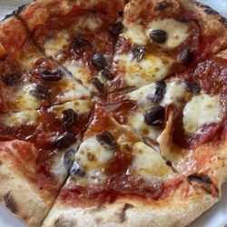 Pizza Lupa