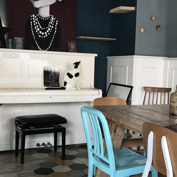 Romeow Cat Bistrot - Bistros Near Me - Rome, RM Romeow Cat Bistrot - Bistros Near Me - Rome, RM