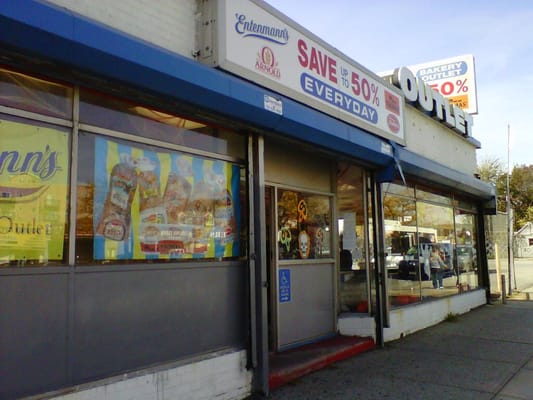ENTENMANN’S BAKERY OUTLET - 20 Photos & 20 Reviews - Bakeries - 7050