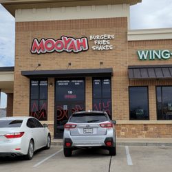 MOOYAH Burgers, Fries & Shakes - 1st visit to this location we took a bit of a road trip from plano
