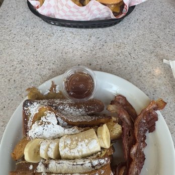 Beach Cafe - Nutella Stuffed Fresh Toast btw - Burgers Near Me - Las Vegas, Nevada Beach Cafe - Nutella Stuffed Fresh Toast btw - Burgers Near Me - Las Vegas, Nevada