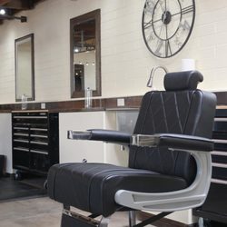 Los Barberos Barbershop