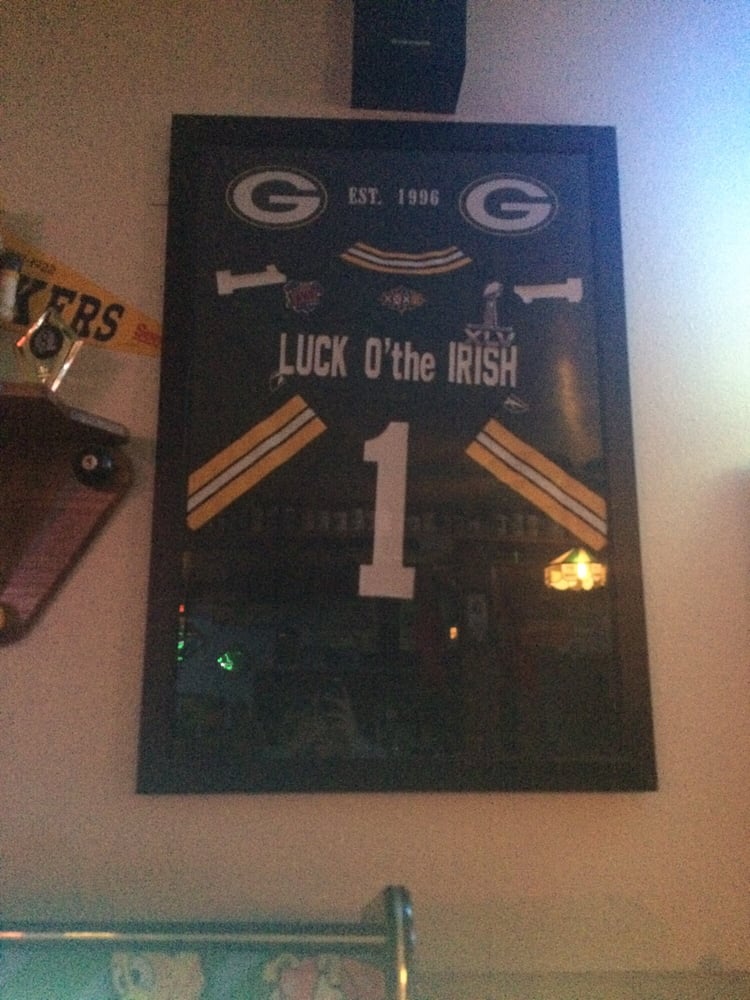 Lucky’s Bar and Grill Logo