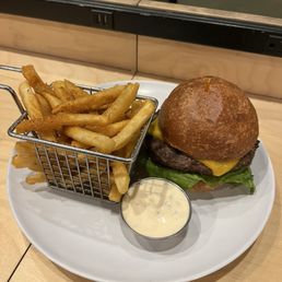 Cheeseburger and BBQ Fries Cheeseburger and BBQ Fries