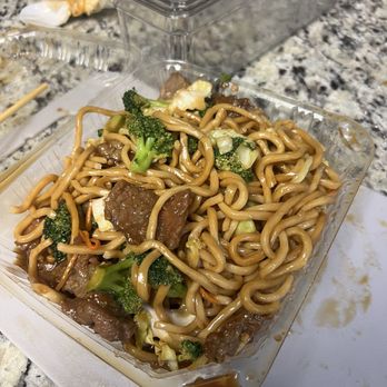 Asian Express - Beef and broccoli and chowmein - Vietnamese Near Me - Capitola, California Asian Express - Beef and broccoli and chowmein - Vietnamese Near Me - Capitola, California