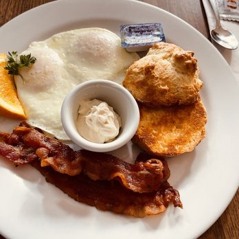 Moke's Bread & Breakfast - Typical breakfast it the biscuits makes it extra special! - Breakfast & Brunch Near Me - Kailua, Hawaii Moke's Bread & Breakfast - Typical breakfast it the biscuits makes it extra special! - Breakfast & Brunch Near Me - Kailua, Hawaii