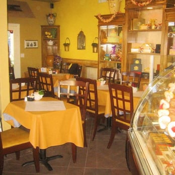 Yellow Vase - Bakeries Near Me - Redondo Beach, California