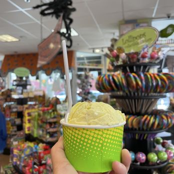 Scoops - Yellow Cake Batter - Ice Cream & Frozen Yogurt Near Me - Covington, Georgia