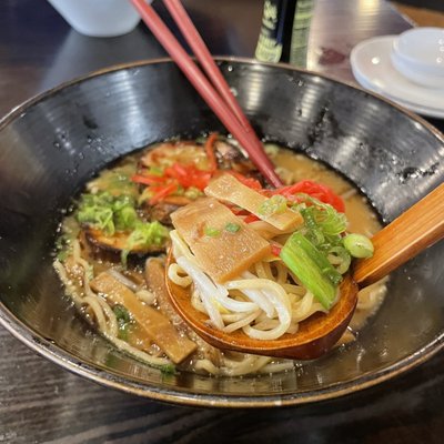 Kizuna Sushi & Ramen by null