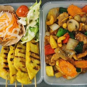 Niyom - - Kip saté
- Med mamuang met kip ( wok met cashewnoten, ananas en paprika) - Thai Near Me - Wilrijk, VAN