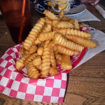 Melody’s Kitchen - Basket of frys. - Bars Near Me - Eddyville, Iowa