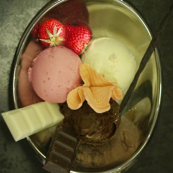 Cafe M - Café M in Coburg - Hausgemachtes Eis - Cafes Near Me - Coburg, BY Cafe M - Café M in Coburg - Hausgemachtes Eis - Cafes Near Me - Coburg, BY