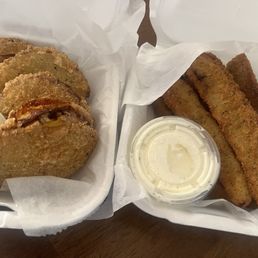 Fried Green Tomatoes and Fried Pickles Fried Green Tomatoes and Fried Pickles