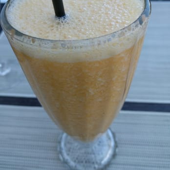 Tavira - Tropical smoothie - Portuguese Near Me - Tavira, 08