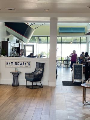 Hemingway's Restaurant & Bar Pilar by null