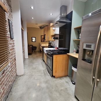Hotel Royal - Full kitchen - Hotels Near Me - Long Beach, California