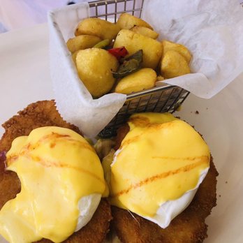 Untoasted - Chicken and waffle Benedict - Breakfast & Brunch Near Me - Hallandale Beach, Florida