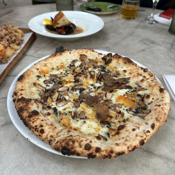 Settecento - Truffle pizza - Italian Near Me - Los Angeles, California Settecento - Truffle pizza - Italian Near Me - Los Angeles, California