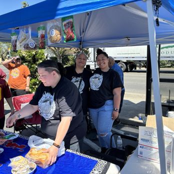 Daddy’s Hands - Vendor tent outside Welco Supermarket - Bakeries Near Me - Sacramento, California Daddy’s Hands - Vendor tent outside Welco Supermarket - Bakeries Near Me - Sacramento, California