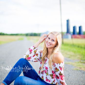 Heather Buckley Photography - 2018 Senior Portraits - Event Photography Near Me Heather Buckley Photography - 2018 Senior Portraits - Event Photography Near Me