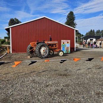 Bushue's Family Farm - Farmers Market Near Me - Boring, Oregon Bushue's Family Farm - Farmers Market Near Me - Boring, Oregon