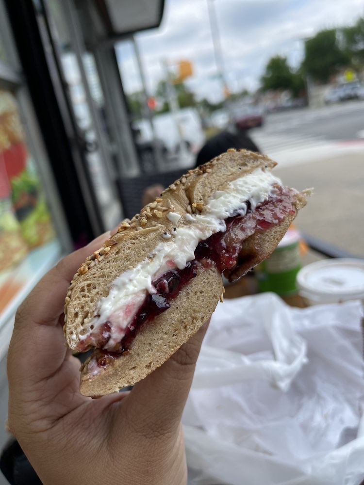 PETER’S HOT BAGELS Updated October 2024 28 Photos & 63 Reviews 47