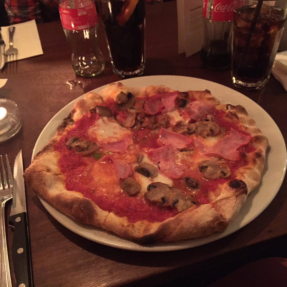 Mora Bar and Kitchen - Ham and garlic mushroom pizza - Italian Near Me - Glasgow, GLG