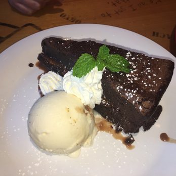 Bubba Gump Shrimp - Alabama brownie - Seafood Near Me - Long Beach, California Bubba Gump Shrimp - Alabama brownie - Seafood Near Me - Long Beach, California