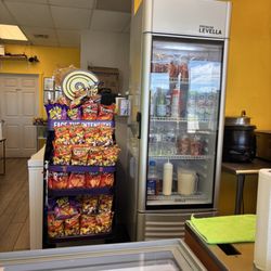 Chips, sweet corn, hot cheese, and more toppings