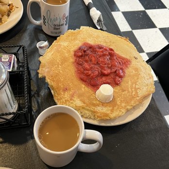 Rosie’s Oriskany Diner - Short stack with topping - Cafes Near Me - Oriskany, New York