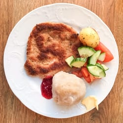 Piteå Stadshotell - Lunchbuffé: schnitzel & pitepalt
