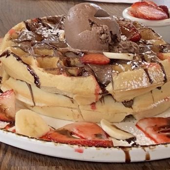 Madres Brunch - The Hazel - Breakfast & Brunch Near Me - Placentia, California