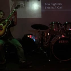B's Bar - Awesome band!!