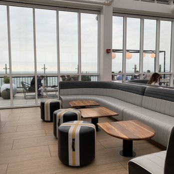Offshore Rooftop - New American Near Me - Chicago, Illinois