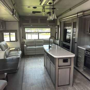 General RV Center - RV Dealers Near Me - Dover, Florida General RV Center - RV Dealers Near Me - Dover, Florida