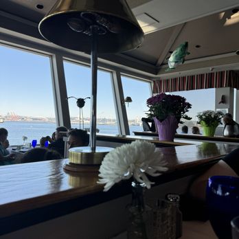 Salty's on Alki - View - Seafood Near Me - Seattle, Washington Salty's on Alki - View - Seafood Near Me - Seattle, Washington