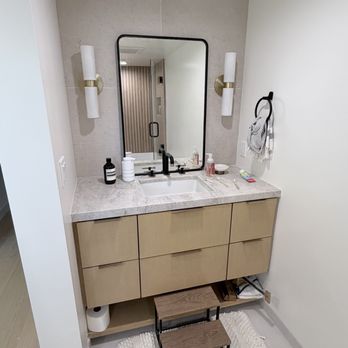 Itehua Custom Cabinetry - Kids bathroom - General Contractors Near Me - Gardena, California