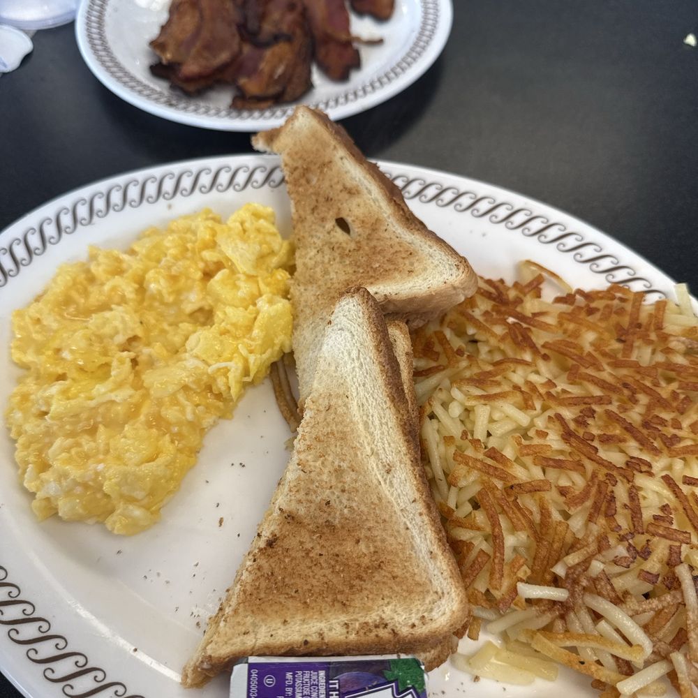 Waffle House - Breakfast & Brunch Near Me - Kissimmee, Florida Waffle House - Breakfast & Brunch Near Me - Kissimmee, Florida