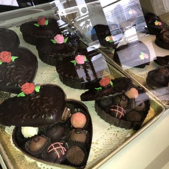 Gerhard's Cafe - Valentine's Chocolate Box - Cafes Near Me - Scarborough, Ontario